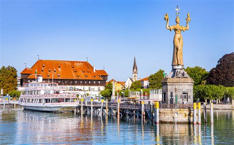 Mit alter Konstanz und neuem Anspruch .